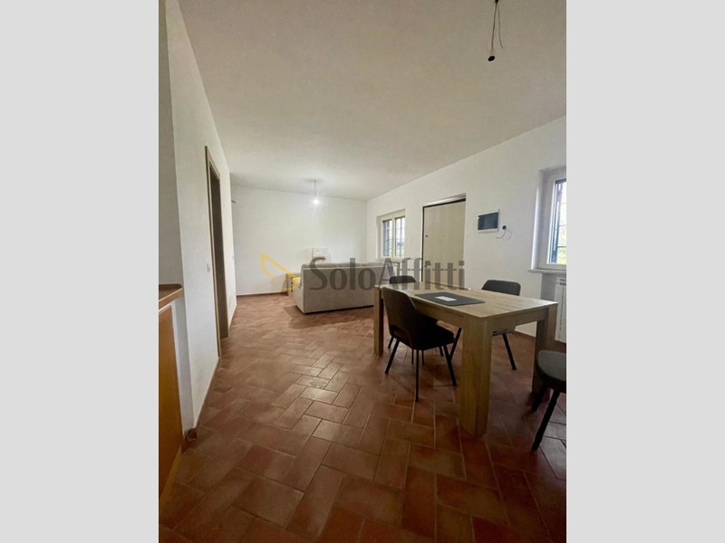 Villa in Affitto a Ferentino, 700€, 80 m², arredato