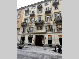Monolocale in Vendita a Torino, zona CENTRO, 180'000€, 45 m², arredato