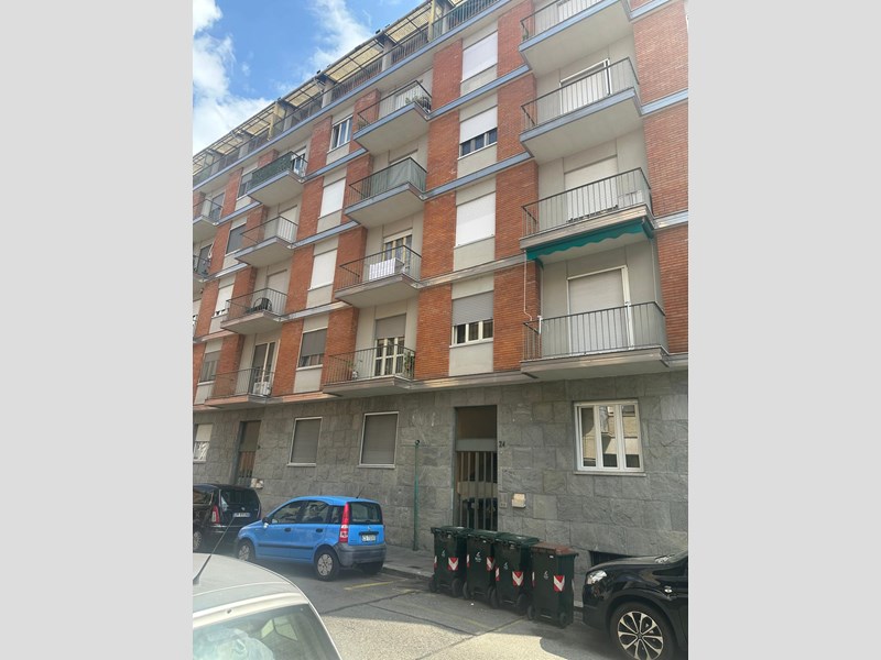 Attico in Vendita a Torino, zona BARCA, 98'000€, 69 m²