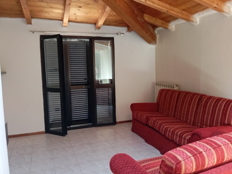 Appartamento in Affitto a Trecate, zona Via Mazzini n. 71b, 650€, arredato