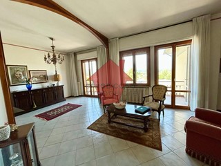 Attico in Vendita a Empoli, 260'000€, 131 m², con Box