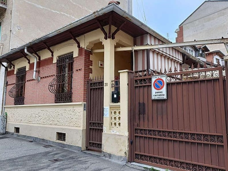 Casa Semi Indipendente in Vendita a Torino, 109'500€, 89 m²