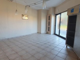 Immobile commerciale in Affitto a Capannori, 1'300€, 186 m²