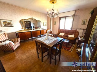 Appartamento in Vendita a Massa, zona Mirteto, 230'000€, 105 m², arredato, con Box