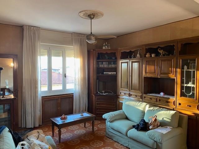 Appartamento in Vendita a Cascina, 150'000€, 85 m², con Box