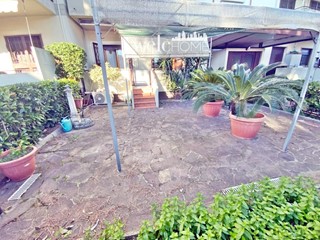 Quadrilocale in Vendita a Firenze, zona Peretola, 330'000€, 94 m²