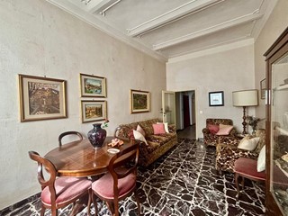 Appartamento in Vendita a Volterra, 160'000€, 104 m²