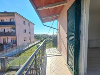 Casa Indipendente in Vendita a Luni, zona Dogana, 189'000€, 80 m²