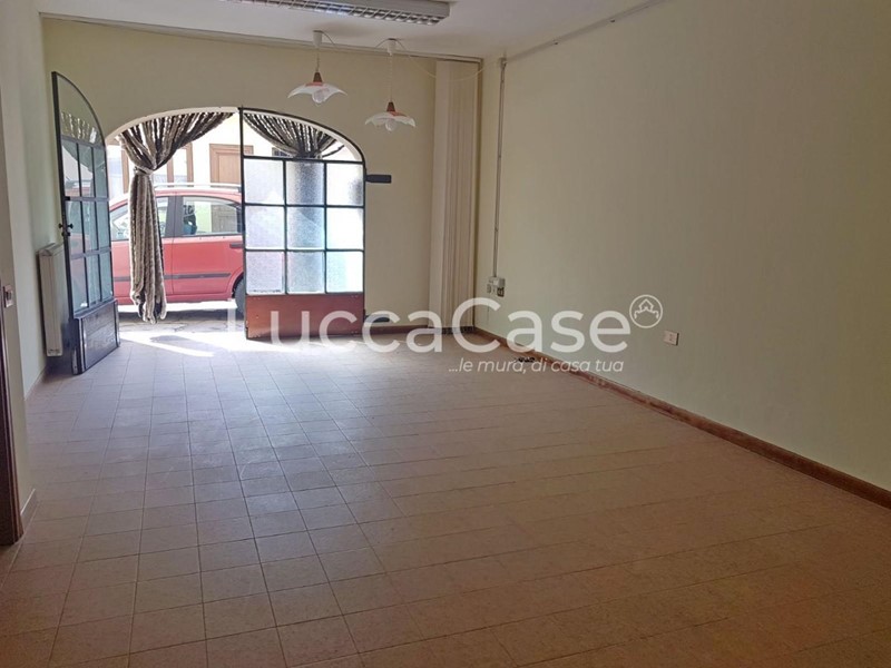 Laboratorio in Affitto a Lucca, zona San Concordio Contrada, 350€, 38 m²
