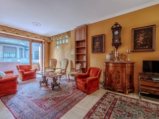 Appartamento in Vendita a Torino, 450'000€, 155 m²