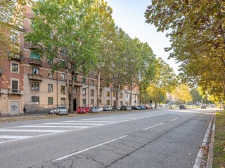 Ufficio in Affitto a Torino, 2'150€, 150 m²