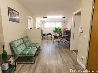 Ufficio in Affitto a Verona, 800€, 90 m²