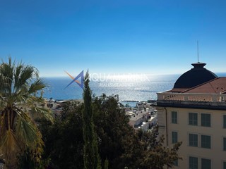Quadrilocale in Vendita a Sanremo, 650'000€, 180 m²