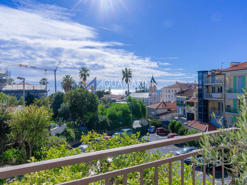 Trilocale in Vendita a Sanremo, 530'000€, 106 m²