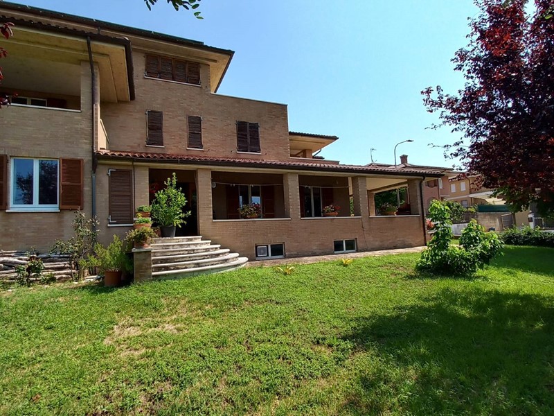 Appartamento in Vendita a Servigliano, 185'000€, 180 m²