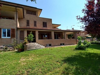 Appartamento in Vendita a Servigliano, 185'000€, 180 m²