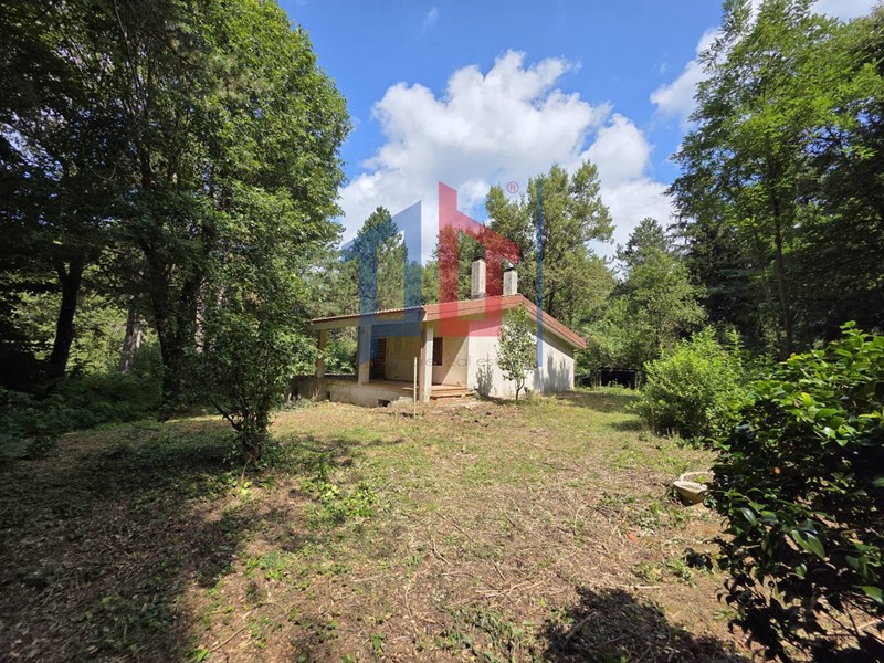 Villa in Vendita a Rocca di Papa, 269'000€, 180 m²