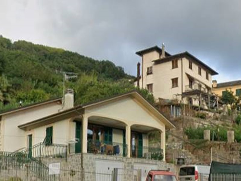 Appartamento in Vendita a San Colombano Certenoli, 80'000€, 194 m²