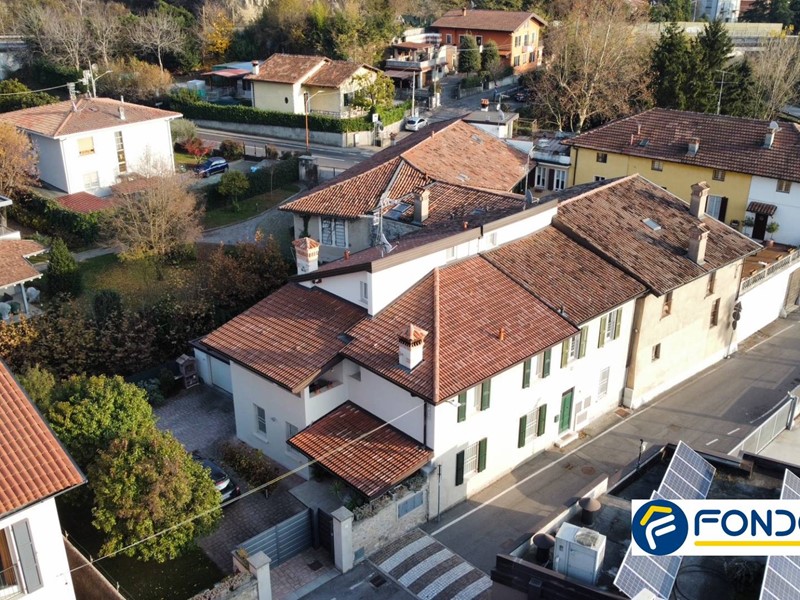 Quadrilocale in Vendita a Passirano, 235'000€, 168 m²