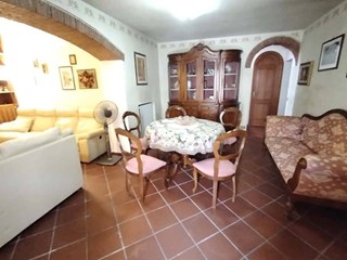 Casa Indipendente in Affitto a Calci, 1'250€, 130 m²