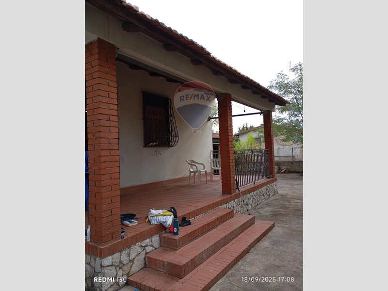 Villa in Vendita a Caltagirone, 64'000€, 110 m²