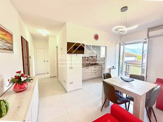 Bilocale in Vendita a Camaiore, 365'000€, 55 m²