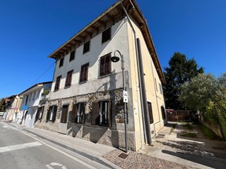 Casa Semi Indipendente in Vendita a Capriva del Friuli, 155'000€, 153 m²
