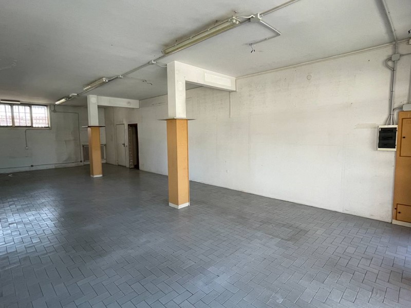 Ufficio in Affitto a Cascina, 300€, 25 m²