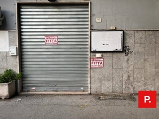 Immobile commerciale in Affitto a Caserta, 600€, 35 m²