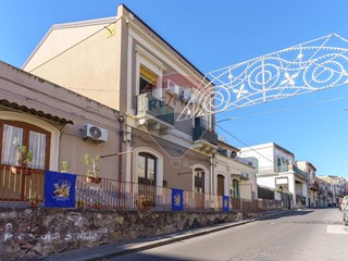 Casa Semi Indipendente in Vendita a Catania, 87'000&euro;, 94 m²