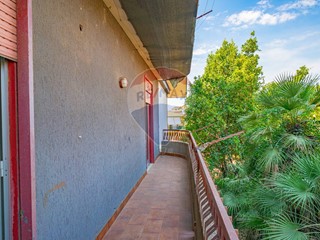 Appartamento in Vendita a Catania, 120'000&euro;, 132 m²