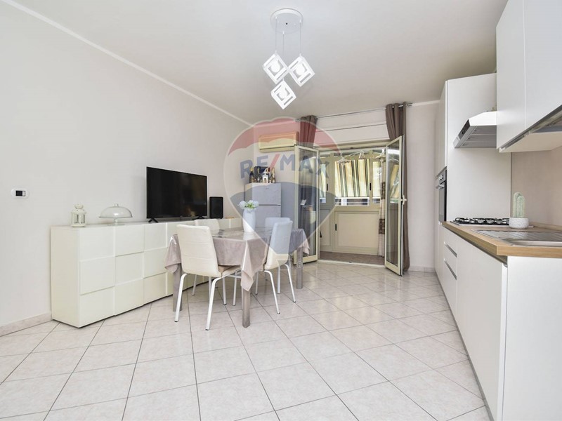 Trilocale in Vendita a Catania, 95'000&euro;, 73 m²