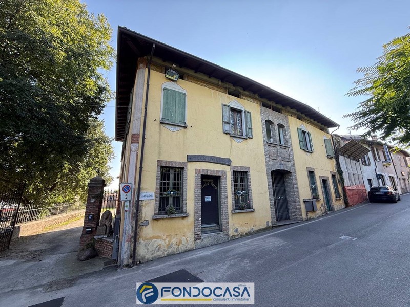 Immobile commerciale in Vendita a Cazzago San Martino, 110'000&euro;, 113 m²