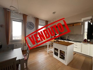 Appartamento in Vendita a Genova, 299'000&euro;, 147 m²