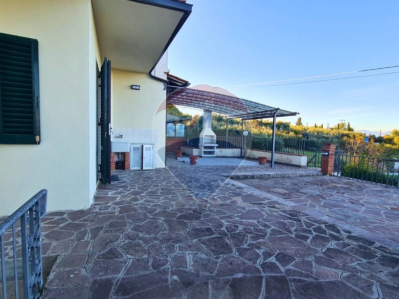 Quadrilocale in Vendita a Lastra a Signa, 357'000€, 118 m²