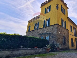 Casa Semi Indipendente in Vendita a Lastra a Signa, 850'000€, 272 m²