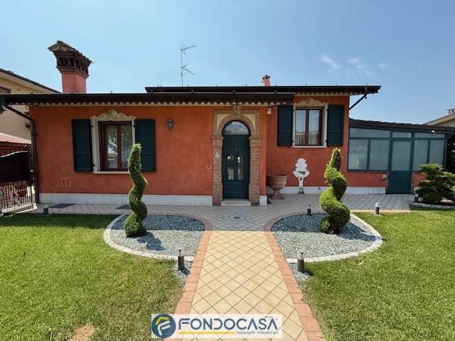 Villa in Vendita a Maclodio, 189 m²