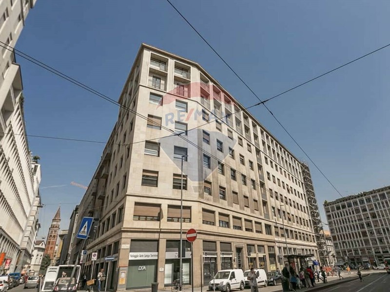 Ufficio in Affitto a Milano, 6'000€, 180 m²