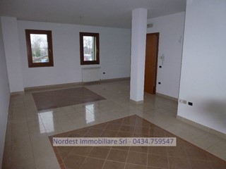 Trilocale in Vendita a Mareno di Piave, 155'000€, 129 m²