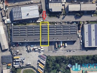 Capannone in Vendita a Melzo, 485'000€, 680 m²