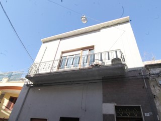 Quadrilocale in Vendita a Monteiasi, 50'000€, 146 m²