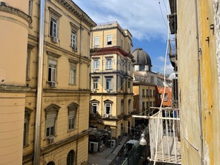 Bilocale in Affitto a Napoli, 700€, 106 m²