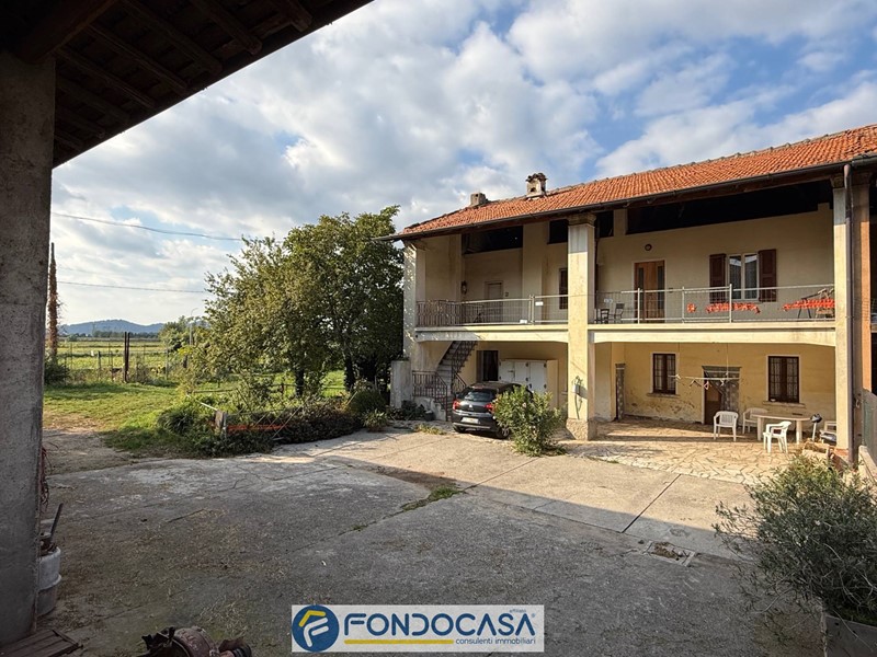 Rustico in Vendita a Ospitaletto, 200'000€, 315 m²
