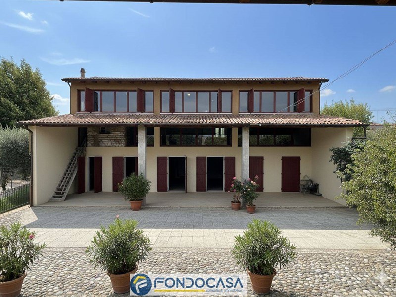 Rustico in Vendita a Ospitaletto, 99'000€, 420 m²