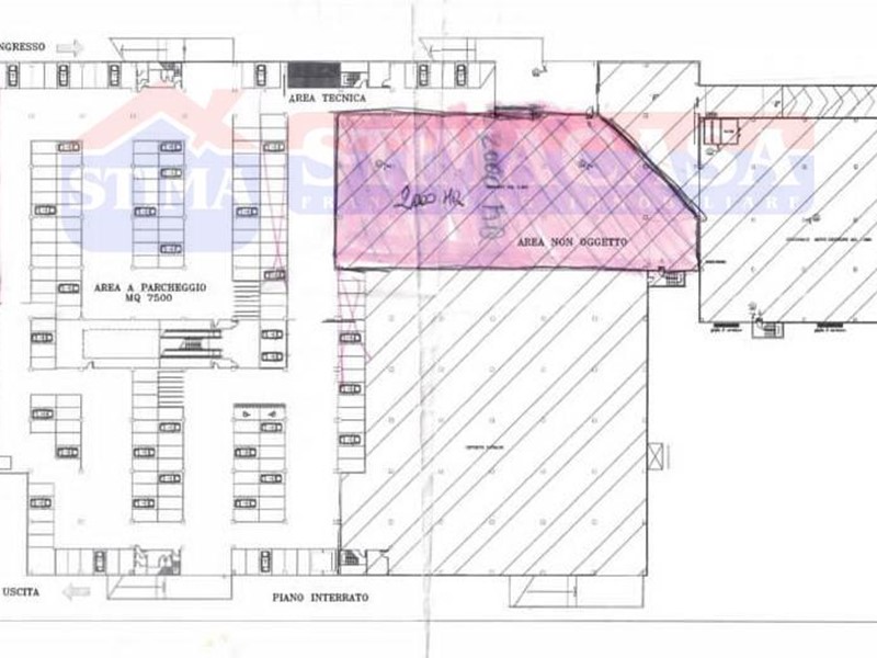 Capannone in Affitto a San Marco Evangelista, 6'000€, 2000 m²