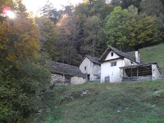 Casa Indipendente in Vendita a Trasquera, 42'000€, 100 m²