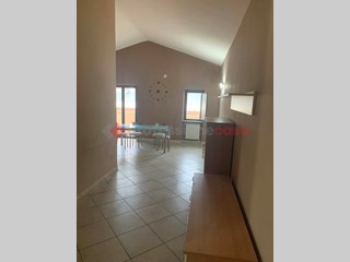 Attico in Affitto a Vitulazio, 500€, 100 m²