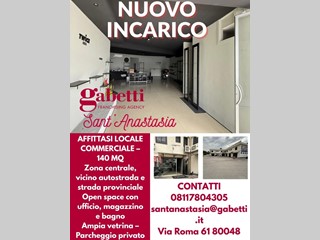 Attività commerciale in Affitto a Sant'Anastasia, 140 m²