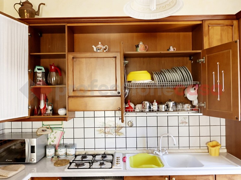 Quadrilocale in Affitto a Guidonia Montecelio, 800€, 120 m², arredato