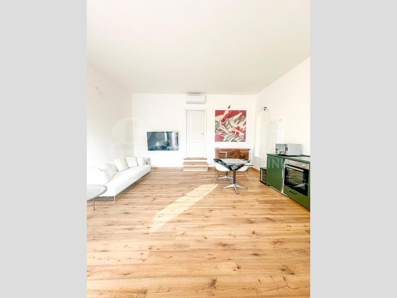 Loft in Vendita a Milano, 208'000€, 75 m², arredato